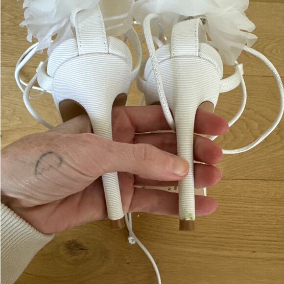 Gianni Bini x Caelynn Bell - Papillon Flower Ankle Wrap Strappy Sandals in White - Picture 7 of 9